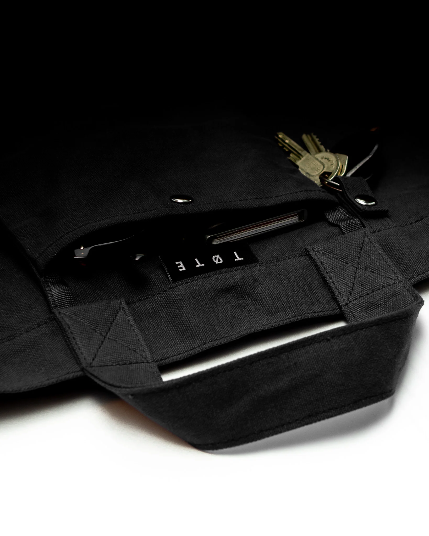 Black TØTE Bag - Image 8