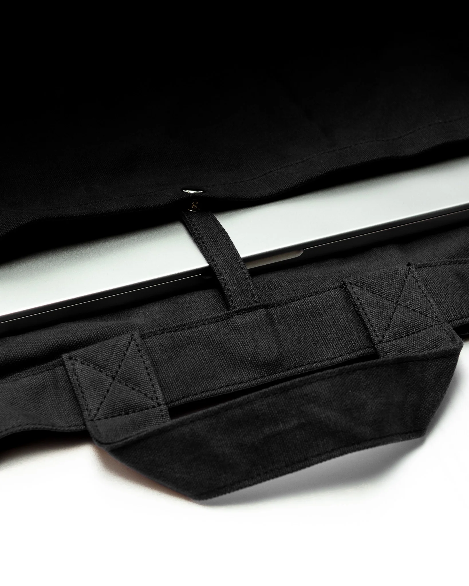 Black TØTE Bag - Image 9