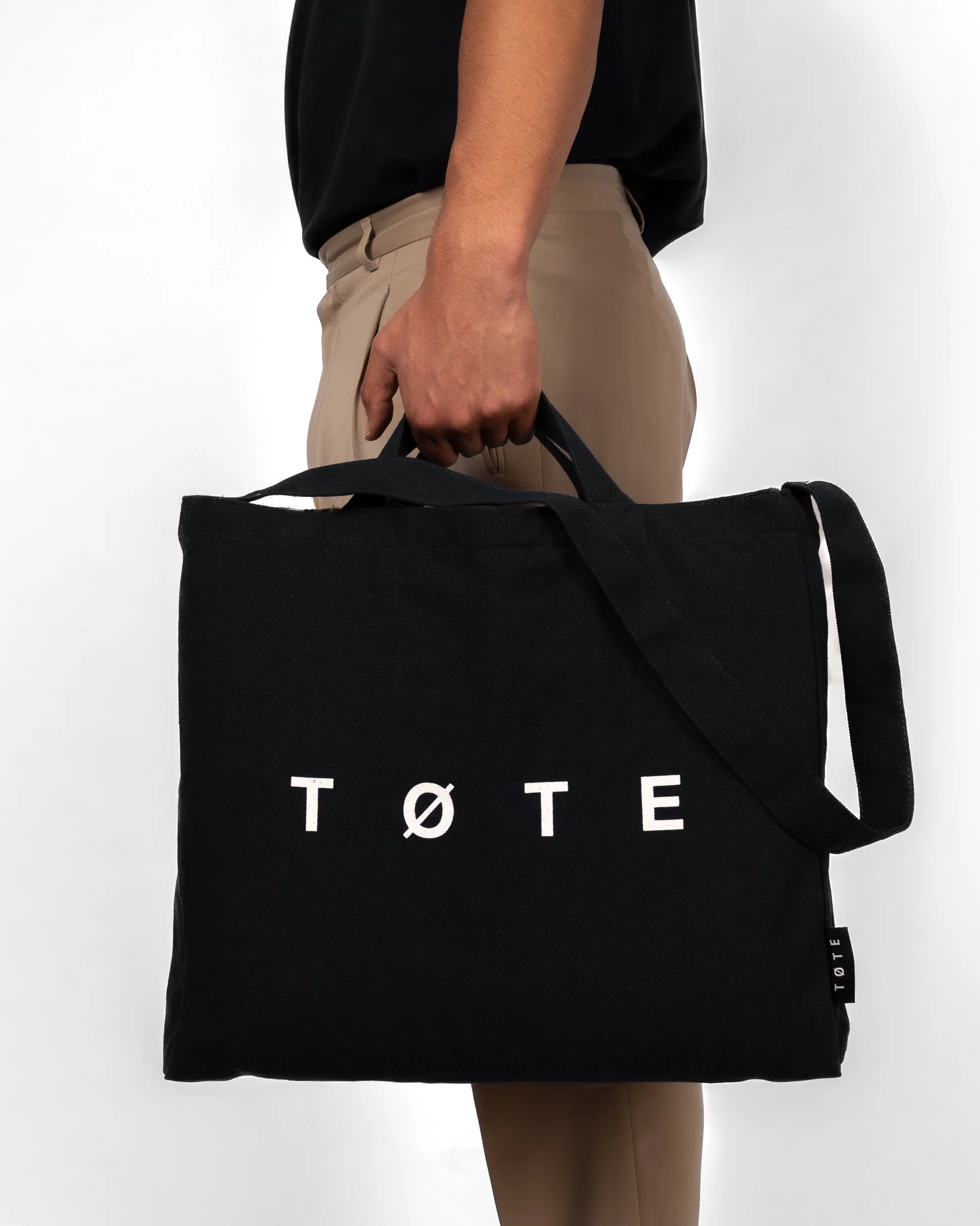 Black TØTE Bag - Image 11