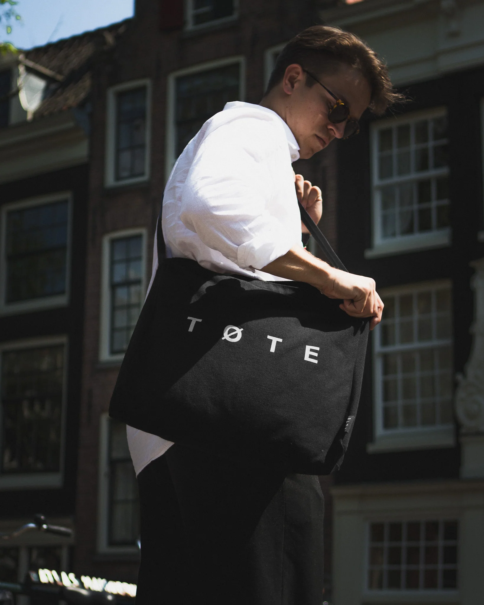 Black TØTE Bag - Image 12