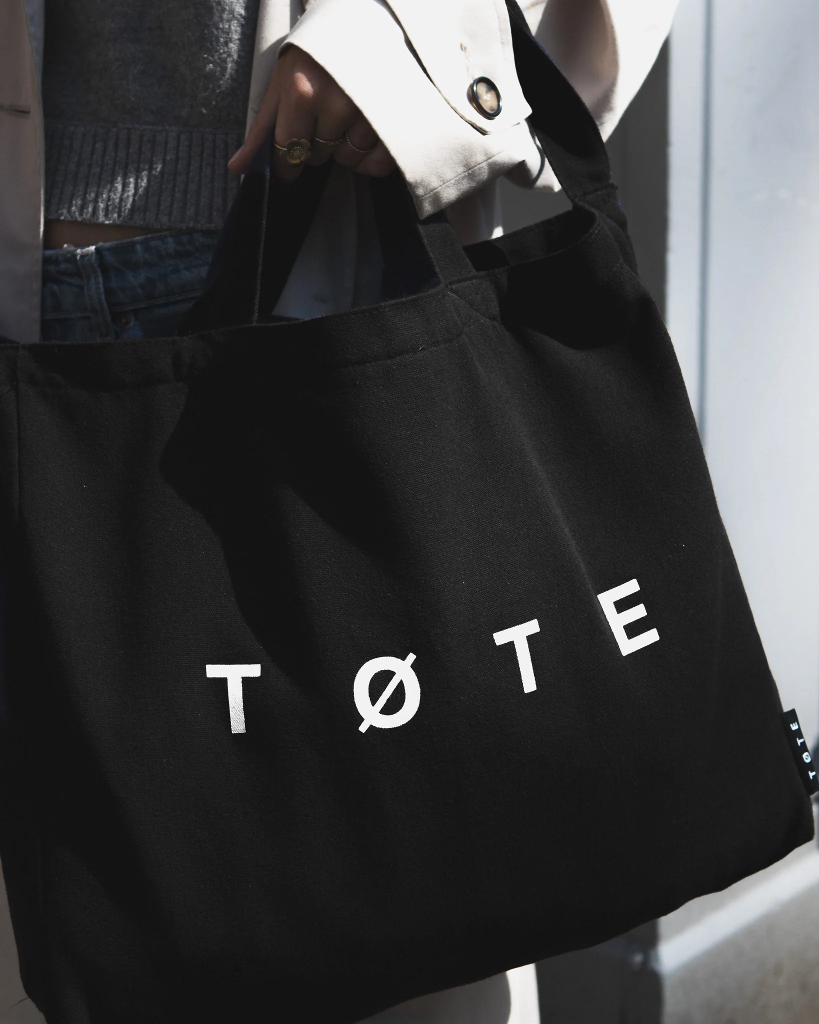 Black TØTE Bag - Image 13