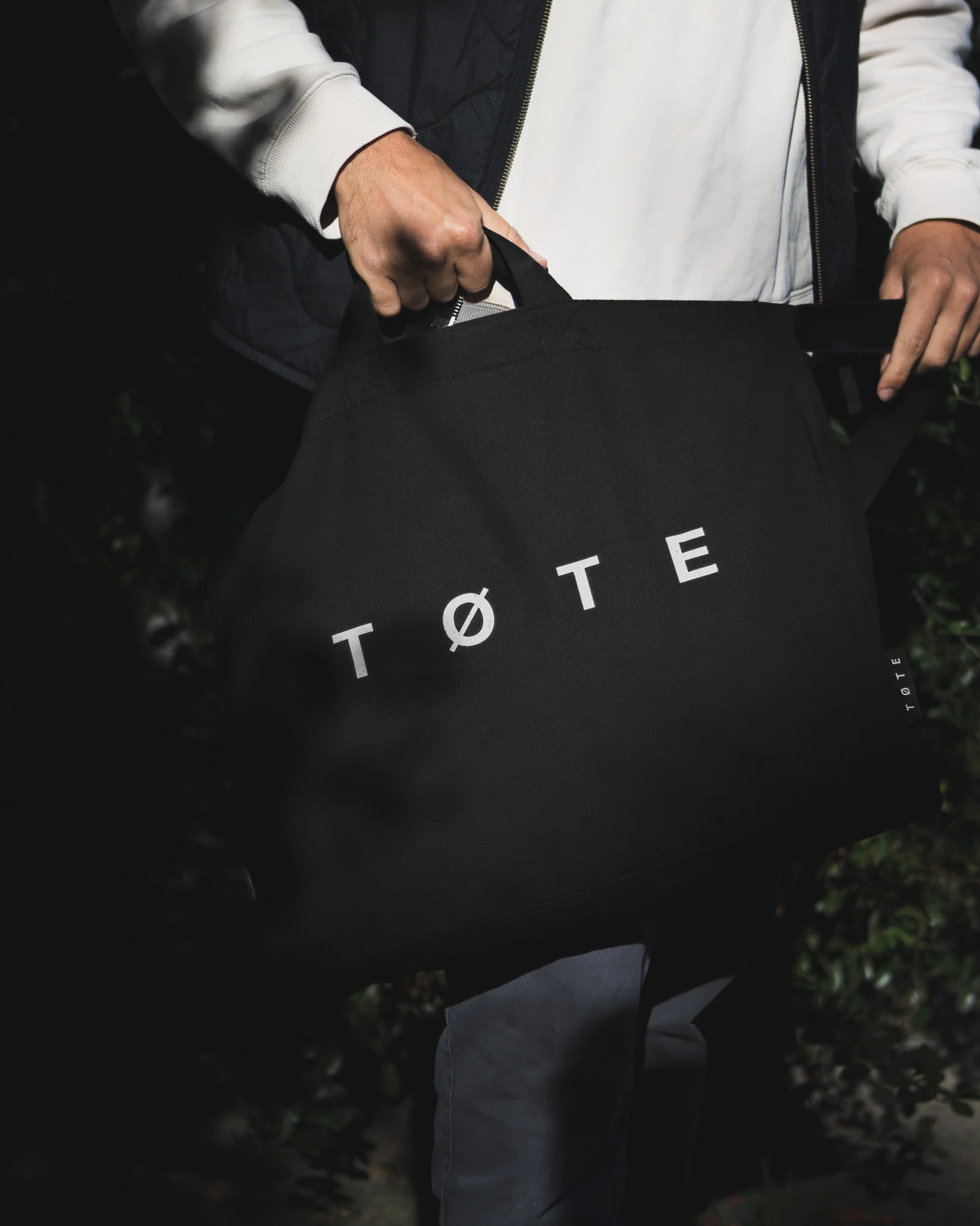 Black TØTE Bag - Image 14