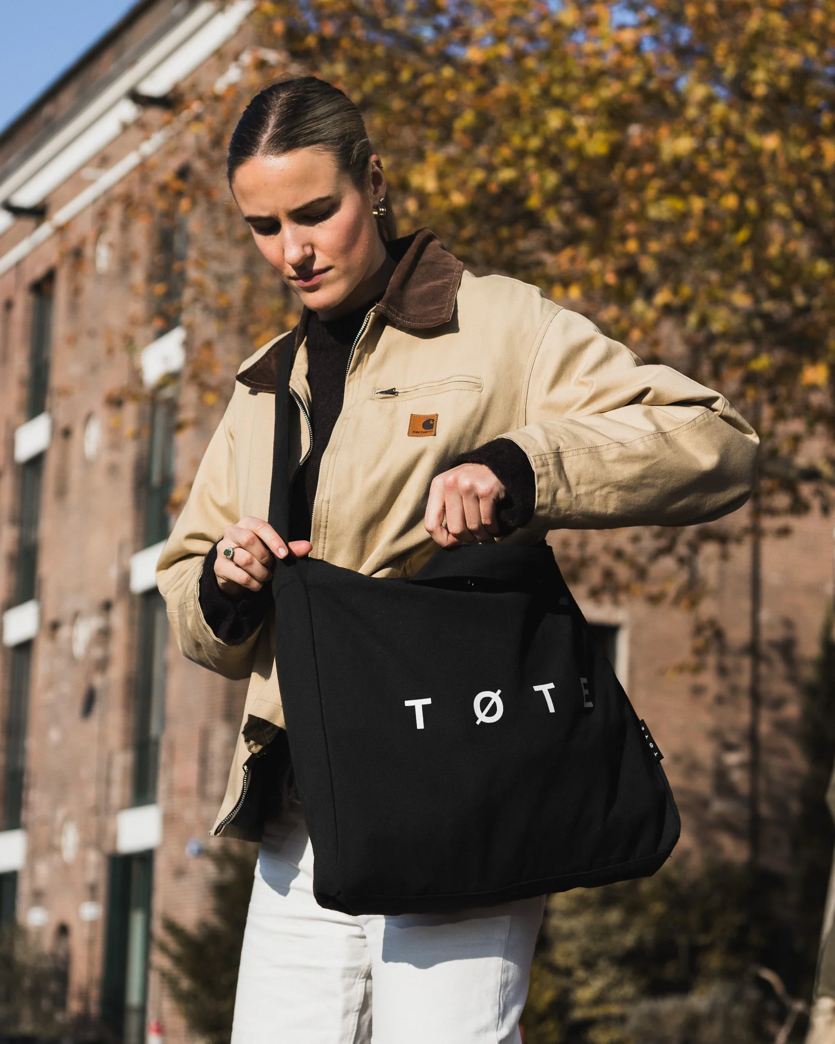 Black TØTE Bag - Image 7