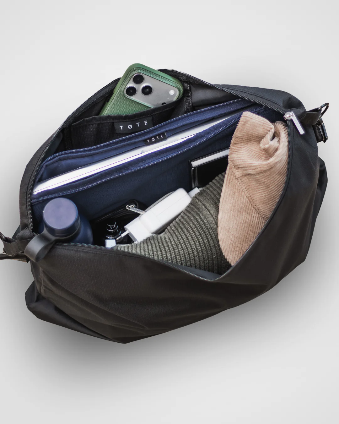 FIN Carry | Black - Image 7