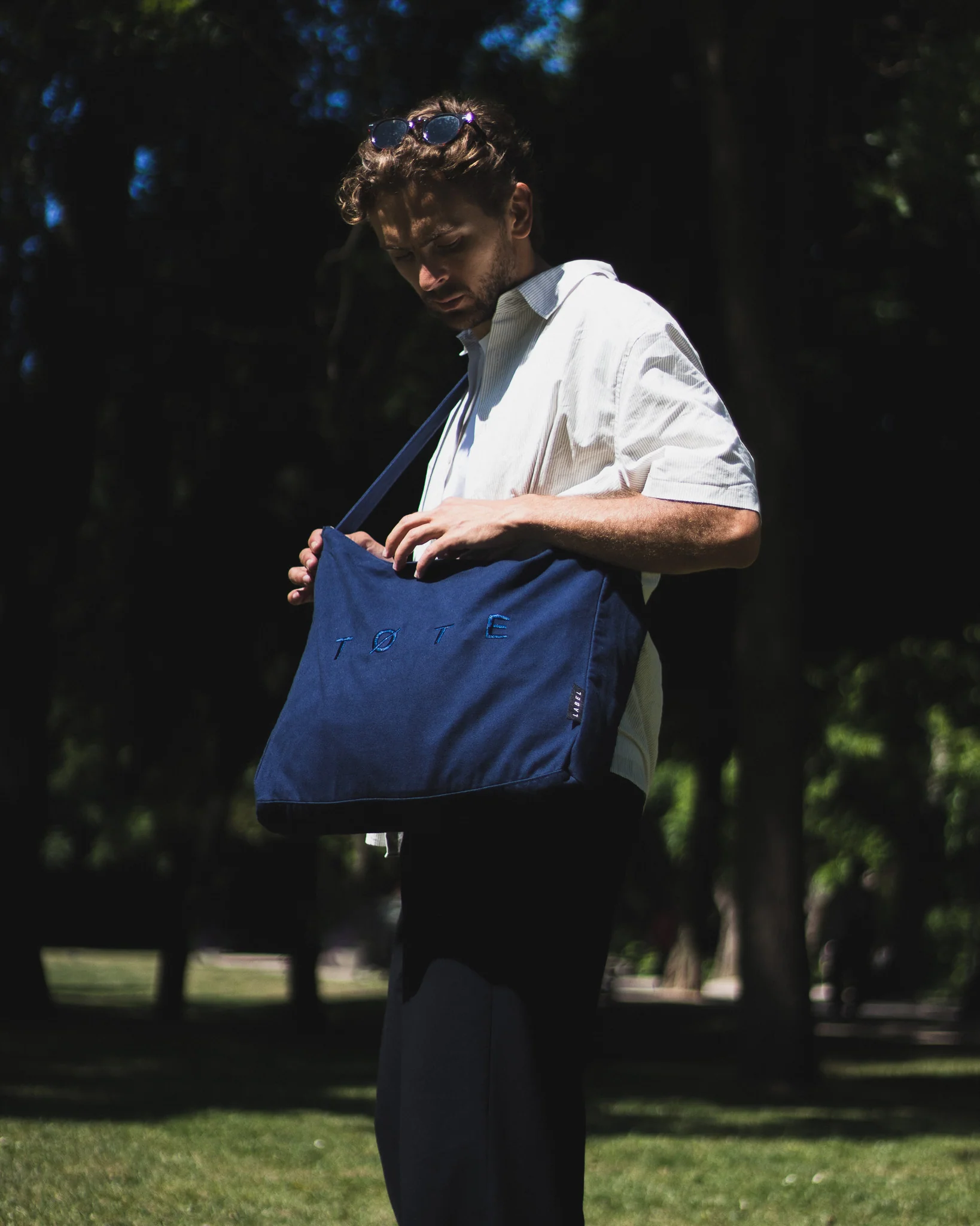 Navy Blue TØTE Bag | Stitched - Image 5