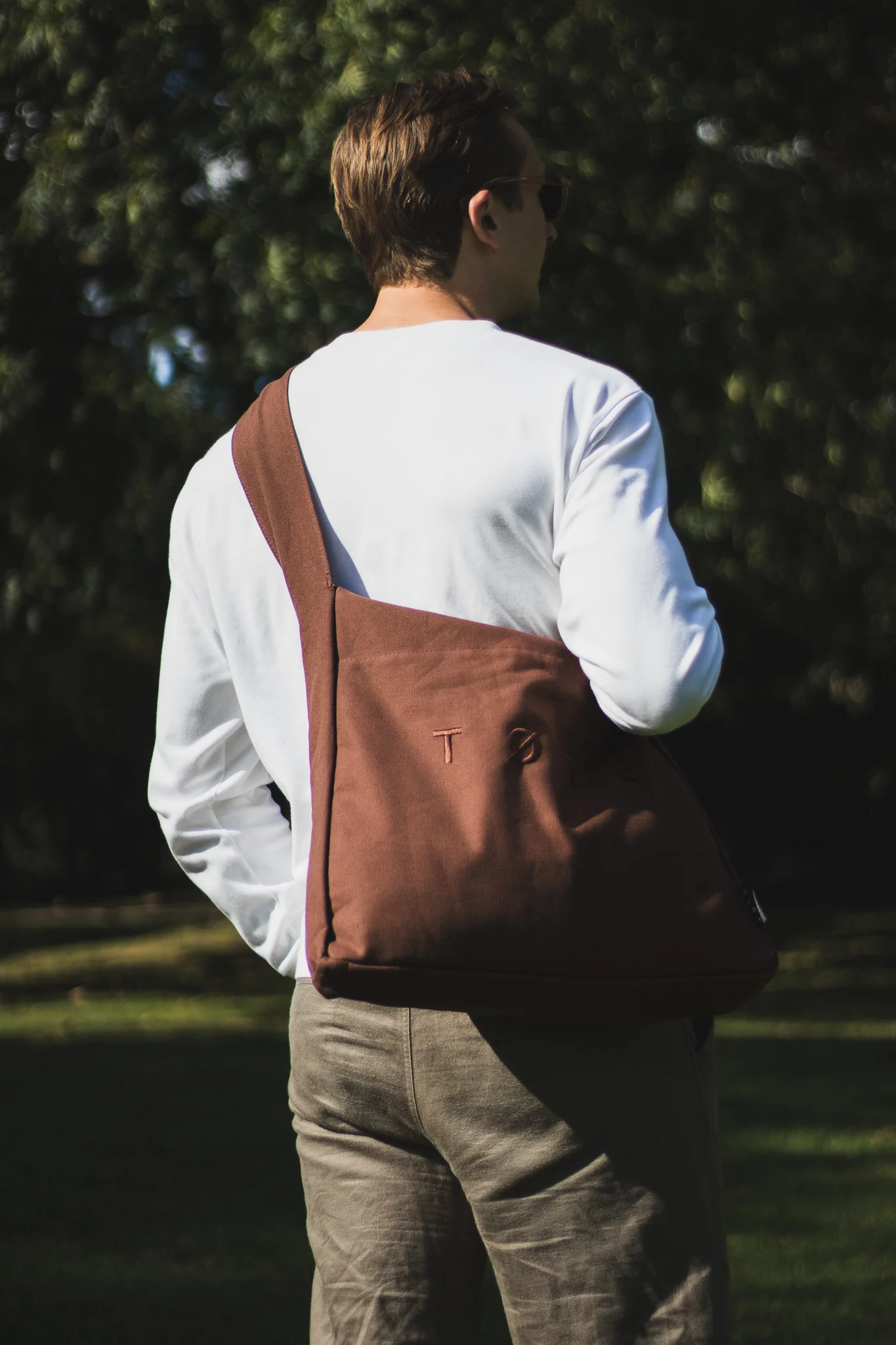 Wide-Strap TØTE Bag | Brown - Image 4