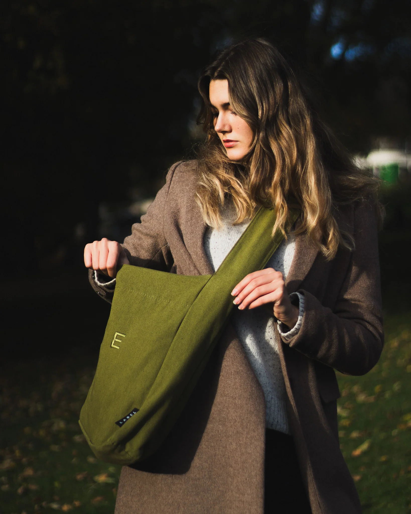 Wide-Strap TØTE Bag | Khaki Green - Image 3