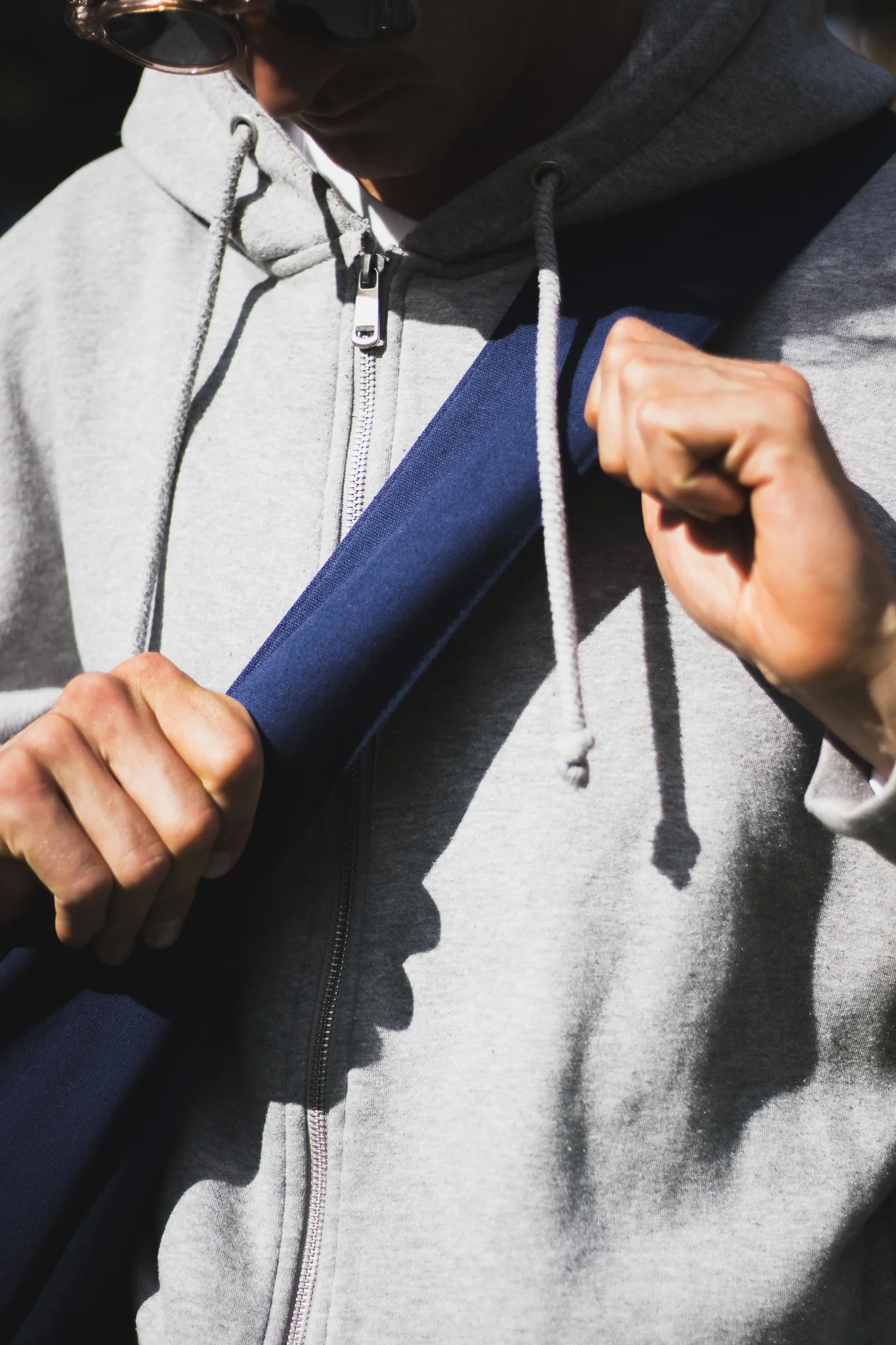 Wide-Strap TØTE Bag | Navy Blue - Image 2